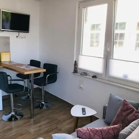 Ferienwohnung Kader 엑케른포르데